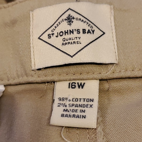 St. John Bay Women's Shorts - Picture 6 of 12